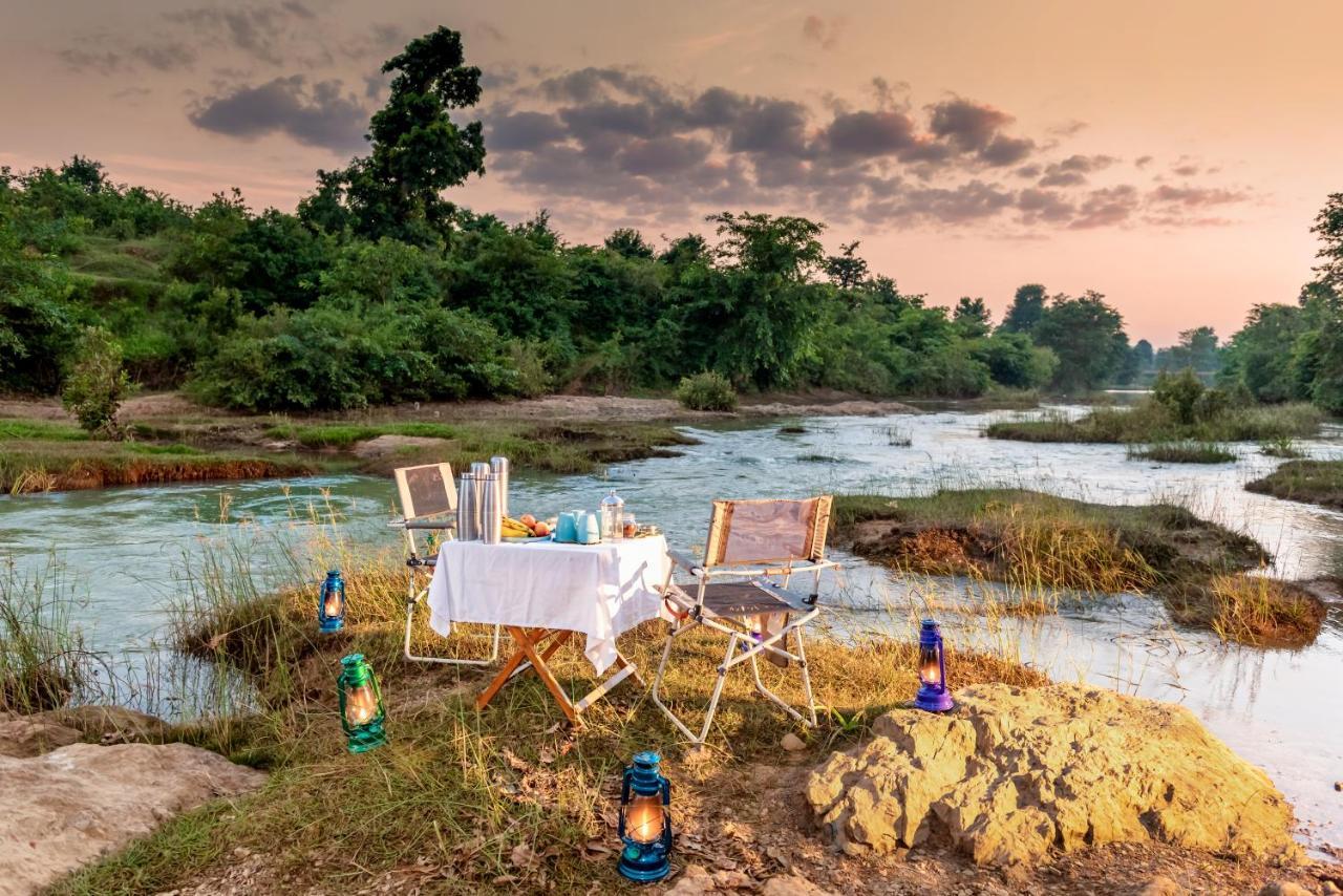 Kanha Jungle Camp Exterior foto